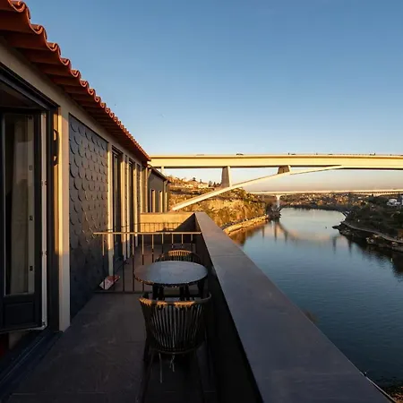 Unique T2 W/ View Of The River By Lovelystay Porto