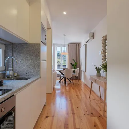Apartment Unique T2 W/ View Of The River By Lovelystay