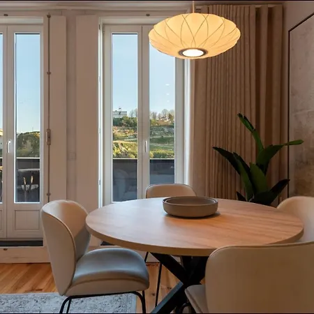 Unique T2 W/ View Of The River By Lovelystay Apartment