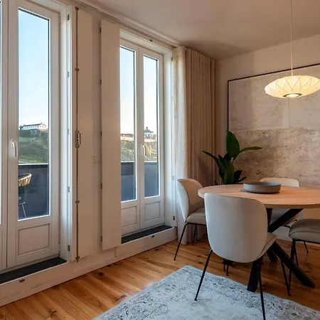 Unique T2 W/ View Of The River By Lovelystay Apartment