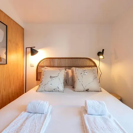 Unique T2 W/ View Of The River By Lovelystay Porto